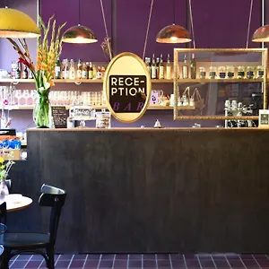 オスタル 77 ホステル