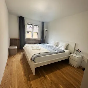 Vk - H - Zuerich Airport - Luxury - - Haldenstrasse - Homestay